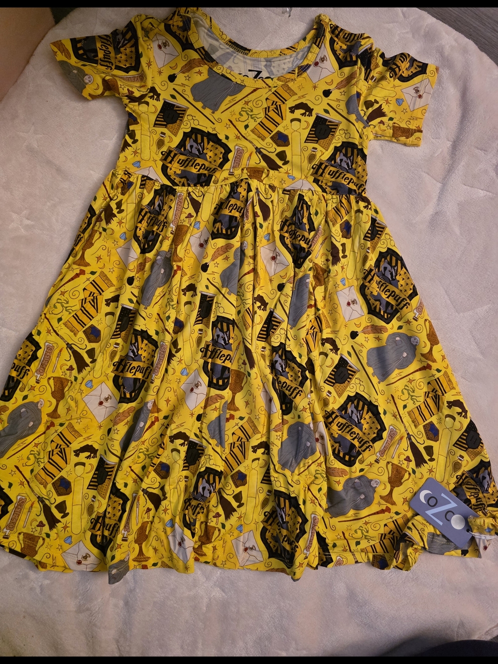 Cozco - Hufflepuff Kids' Dress  Short Sleeve Printed Twirl Dress 5/6